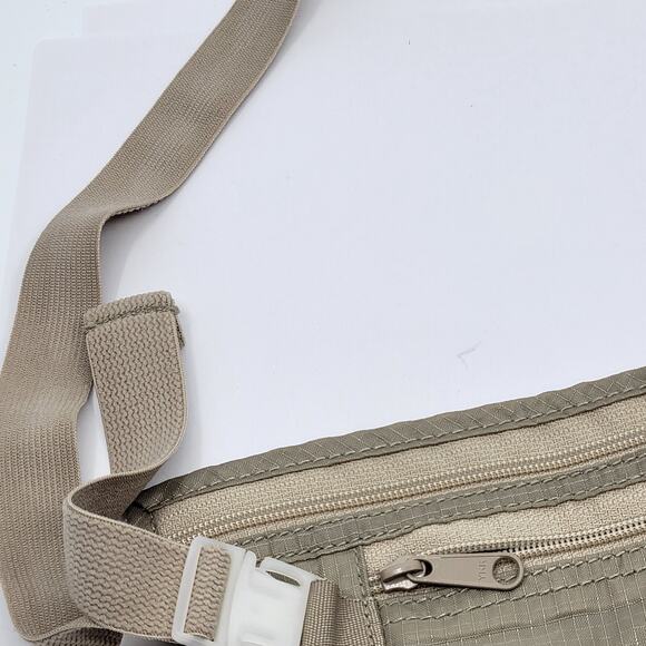 Eagle Creek Travel Gear Convertible Waist Fanny Travel  Pack Khaki - Picture 8 of 14
